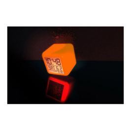LED budík s barevnými efekty